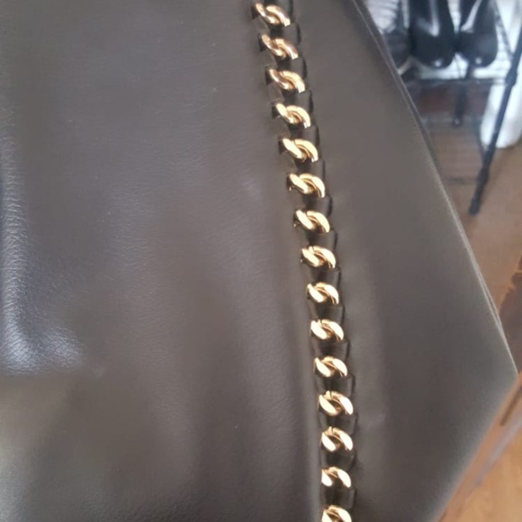 BEBE Colette Triple Entry Black Gold Chain Bag - Picture 8 of 8